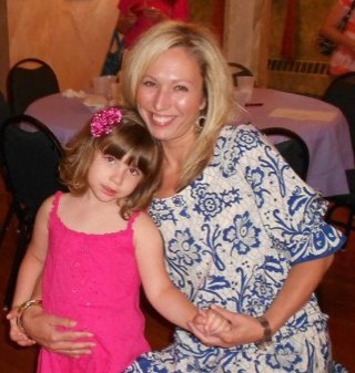Tony's wife, Anthony, Alyssa and Addison's mommy...With a husband, 3 children and 2 dogs life can get hectic. Life may not be perfect, but it is good!
