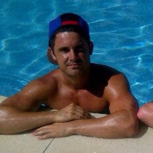 Carnyval1's profile picture. Fitness, WWE and the love and appreciation of beautiful women.