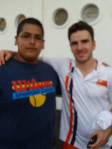 amigo con el cual siempre encotraras momentos agradables sin importar que tan oscuro este tu alrededor