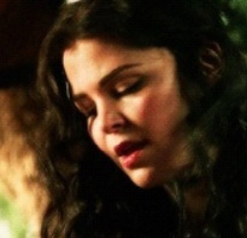 Snow's the name, being a badass is my game. #OUAT RP. (#ElphabaAbuser) Yep.~ @MaryStorybrooke