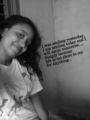 loves to paint....listening mussssiiiiccc,reading books..... n playing casio....