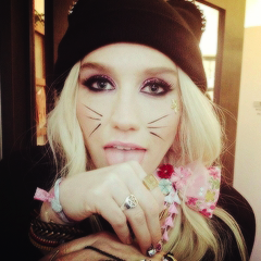 | Animal for life | The Queen followed & favorited on 6.13.13 |