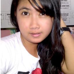 add FB : http://t.co/5zLD6iQs1Q
 ( ◦˘ з˘(◦'ںˉ◦)
follow twitter : @Hazanatulilma22 :) :) 

Kelas : X SMA , sekolah di SMAN 1 MURUNG 
LOVE BASKET :*