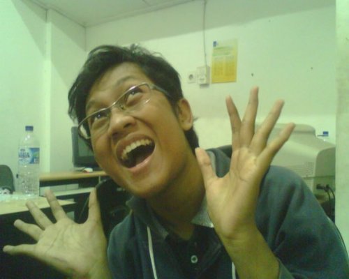1/2 HR 1/2 IT developer. 40% Komedian