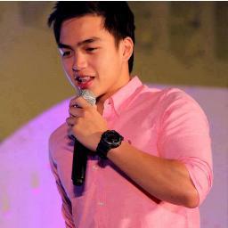 @DomerinR FOLLOWS YOU
we will support! and give love to @domdomroque! no matter what happen! abangan- #PAGPAG