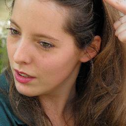Gestionnaire de projets éditoriaux @MaisonModerne | #compol #compublique l
Parisienne expatriée à Luxembourg