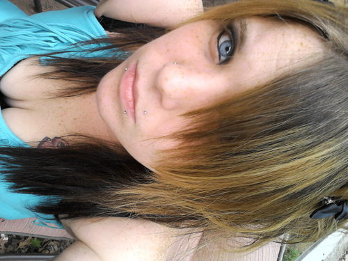 Missybabi. i have 8 tattoos and 16 piercing. i love tattoos n piercing n i love music. :)