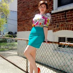 thing-maker, fabric hoarder, color lover.