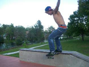 travisgeisel1's profile picture. skate 2 live, live 2 skate :3. If you're bored board :)