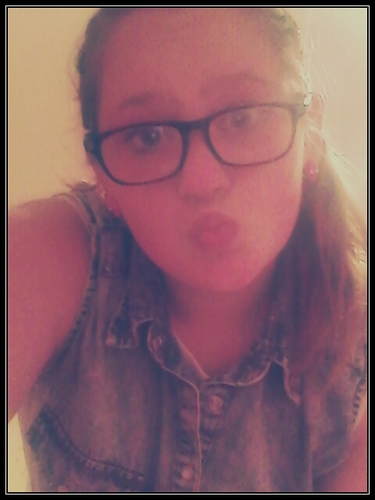i am 14 years old and i love JC CAYLEN , O2NDLIFE , TRUESTORYASA and PAUL ZIMMER sooooo much xxxxxxxx and if you follow me i will follow you back hahaha xxxxxx