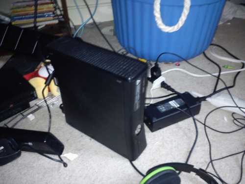 Im the owner Dylandougherty  on youtube and i play cod and happy wheels and pc minecraft and have epic wolrds and levels