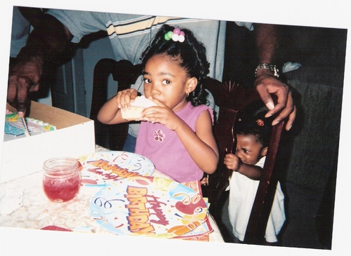 TauviaW's profile picture. 