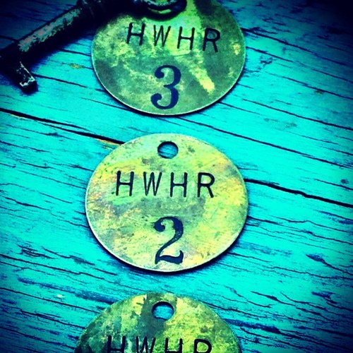 Vintage Party Fun!  Self proclaimed Etsy and Pinterest Addict.  Love vintage collections, handmade treasures and parties.