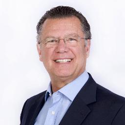 Serenense. Socio-Gerente Comercial Bertolino Ltda.Corretajes. 
Casado, Médico Veterinario. Martillero Publico Concursal RNM.691.                   REGIONALISTA