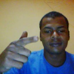 DJ AR!EL GO!S Tão dizendo por ai que o koringa é louco só por que cai gargalhada quando a cidade pega FOGO HA \o/ \o/ \o/ \o/  A VIDA É LOUCA DE VIVER MESMO KKK