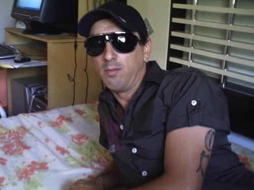 o homem para provar que e homem nao preçisa conquistar varias mais sim varias veses a mesma mulher