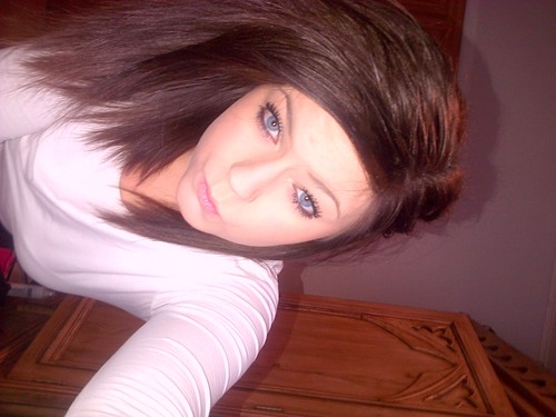 laurenbrown2011's profile picture. new twitter @LaurenBrownn12