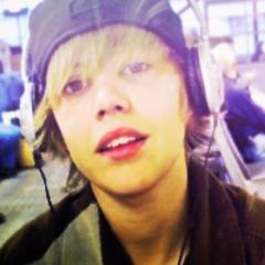 Disfarçado de Anjo, porem idolo na vida de cada uma de suas Beliebers. @justinbieber ♥