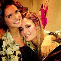 ¿Mis idolas? son esas personas que sin decir nada pintan mi mundo de colores {carisma, talento, belleza & por sobre todo humildad. ♥}