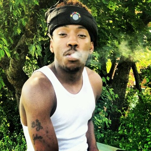 GetYourFitsUp's profile picture. Fuck the shoe game but don't fake on my shoe game. GET YOUR FITS UP