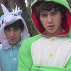 WATCH THE VIDEO FOR THE JANOSKIANS http://t.co/1qx0aKhZav … .