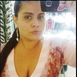 Valoriza quem te ama, esses sim merecem seu respeito. Quanto ao resto, bom ...
ninguem nunca precisou de resto para ser FELIZ !