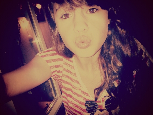 AndraLovehers's profile picture. (: