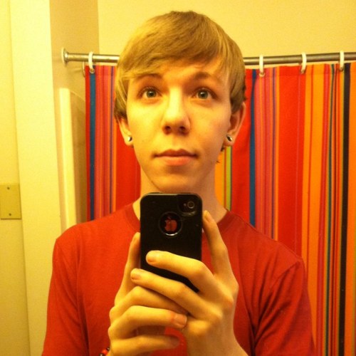 Sup, I'm Carl, I love music.