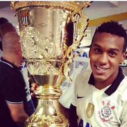 Fã Clube Oficial dedicado ao meia do Corinthians Edenilson Andrade dos Santos.Fundação do fc 27/10/2011