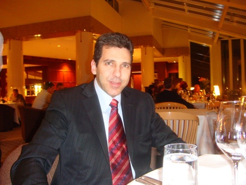Very dynamic executive with international expertise in the areas of Marketing, Retail and Information Technology.