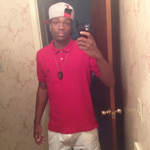 My Name Is Darrius Willingham. Im currently in The Air Force. Im from Kinston North Carolina. I love playing Sports and hanging out with friends and family.