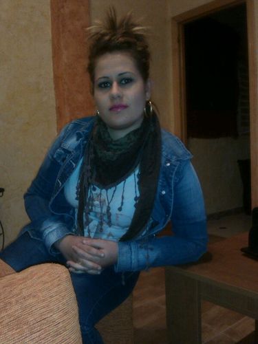 Amiga de mis amigos . Muy familiar . Mi lema , quien me quiere con mis defectos merece mis virtudes . Lupia y Ramónilla.  ❤❤