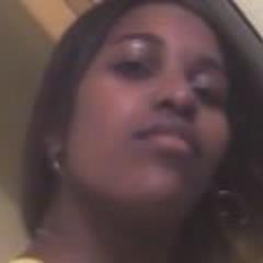 sou amiga; sou alegre; tenho uma familia q pedi a deus;confiante no que faço e muito amiga....