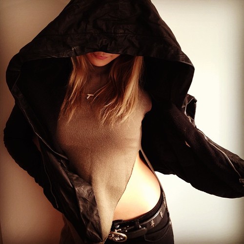 Yo! wassup? i'm CL from 2NE1! Baddest Female Leader! \m/ Verified account Roleplayer of 2NE1 from #SnBFams #2NE1RP ^^ ~ Mention for followback #WGC