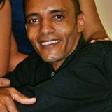 A família é o bem mais precioso que possuímos e o que menos valorizamos... Deus criou a Família, para vivamos em comunhão com Ele. Ame e cuide da sua Família.