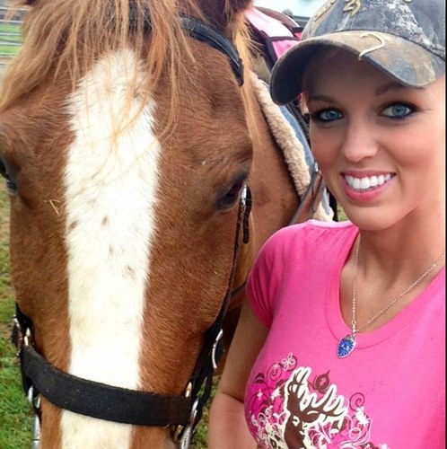 Blondiee44's profile picture. I’m a wife to a wonderful Police Sergeant and mom to two beautiful girls.