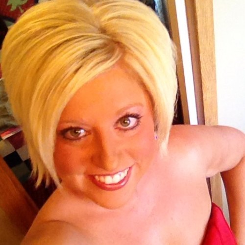 A girl should be two things: classy and fabulous:)
