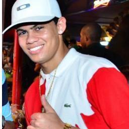 “Prefiro ser feliz embora louco, que em conformidade viver.”