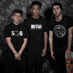 RP/FL
MSFTS REP. Theres 3 OWNERS (which means its a MULTI-ROLEPLAYER )1.Jaden-Single/Bi 2.Mateo-Single 3.Moises-Still inlove with his ex. Hit us up!