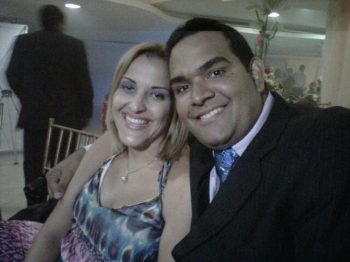 Comunicador Social, Empresario, Esposo de Chaly, Papa de Mia y Fiore,