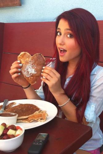 RolePlayer account of ArianaGrande