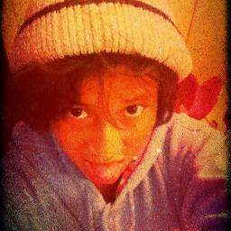 I'm crazy, I love karate, I am loving, kind, understanding, I like working out .. I am estrovertida, stronger and much more!