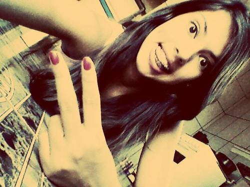 Heterosexual, irritante, sorridente e fim !