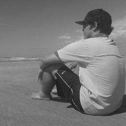 #GALO doente, bloggeiro, rockeiro, fã de Rosa de Saron... Escritor e compositor. O resto, segue e descobre