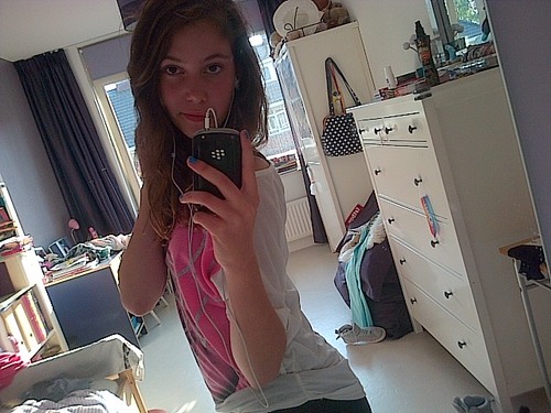 Hey maartje je bent me beste vriendin en ookal gaan we volgend jaar naar andere scholen we blijven beste vriendinnen love youu XXXX Room