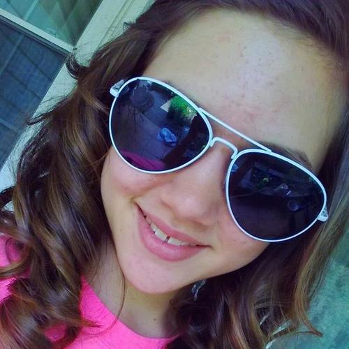 smileyrocks1's profile picture. I'm megan(: I try to brighten everyone's day and become friends with everyone(: even though I'm single ha  xoxo