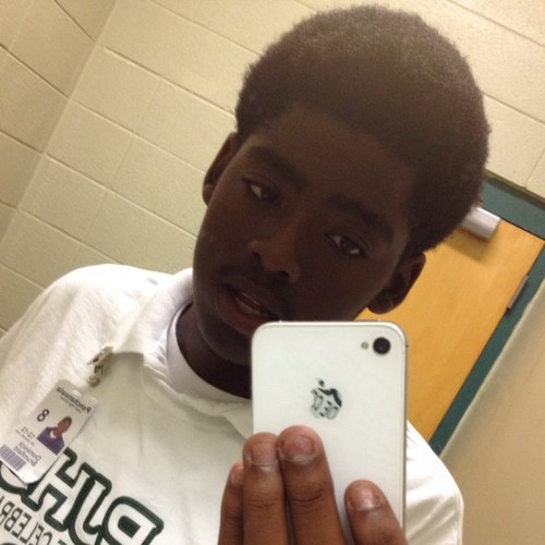 I go to pjhs (8th) am 14 but follow me