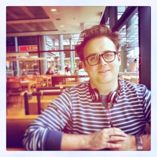 GP Working in West Midlands. 🏳️‍🌈 he/him Husband of @lawvaughan. Not so secret geek. Instagram : digbyyork