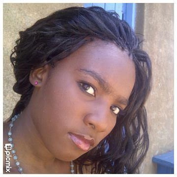 shamainetlholwe's profile picture. 