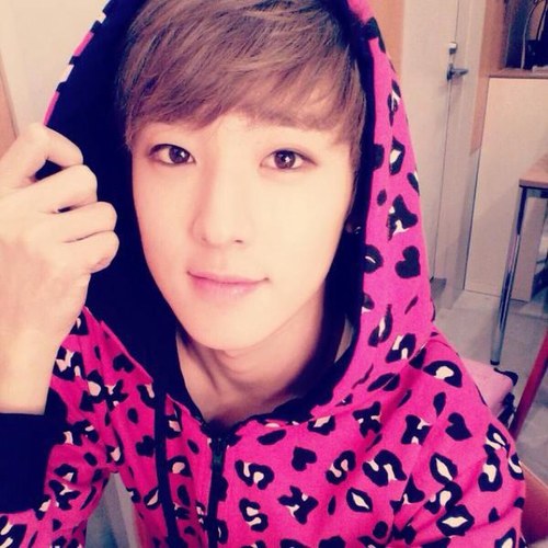 U-KISS Kevin bot !!!!!!! 僕ぴょんてだけど許してね？♡ たーくさんお話しよ？♡